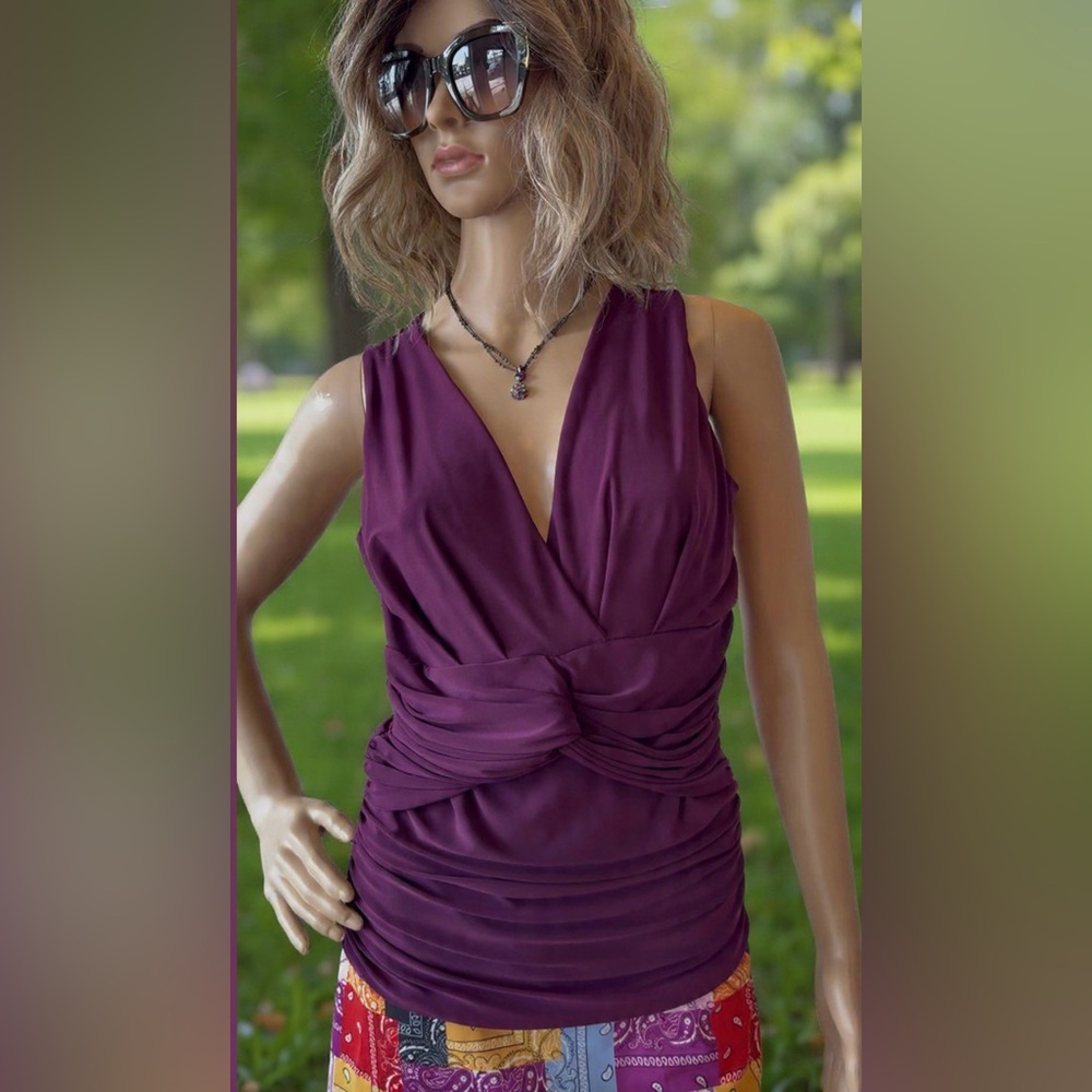 NWOT VENUS Knot Front Sleeveless Top Burgundy pull on V neck Size Medium.
